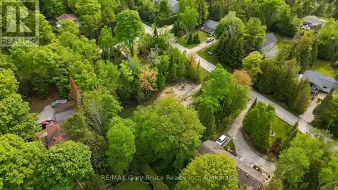 425 Dufferin Avenue South Bruce Peninsula ON N0H 2G0
