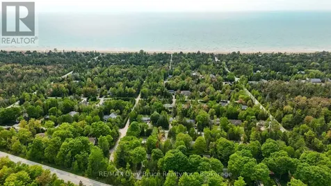 425 Dufferin Avenue South Bruce Peninsula ON N0H 2G0