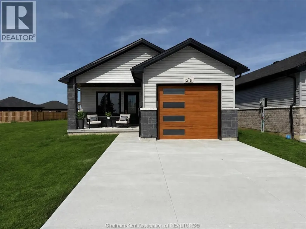 216 Ironwood Trail Chatham ON N7M 0T3