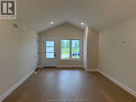 216 Ironwood Trail Chatham ON N7M 0T3