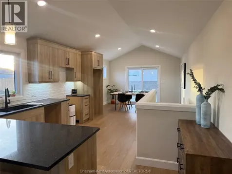 216 Ironwood Trail Chatham ON N7M 0T3
