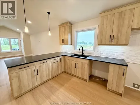 216 Ironwood Trail Chatham ON N7M 0T3