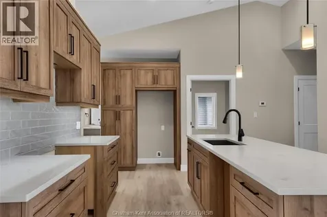 575 Keil Trail North Chatham ON N7L 0G8