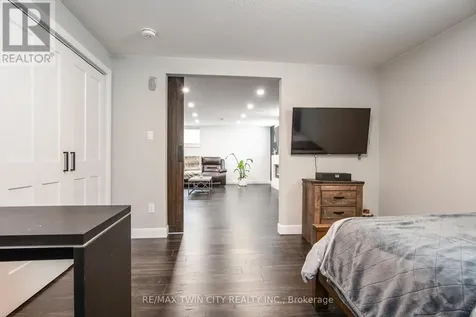 232 Shady Glen Crescent Kitchener ON N2R 1P6