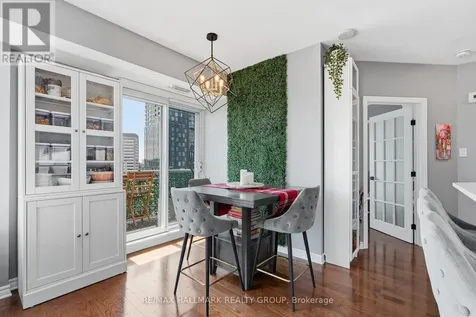 200 Rideau Street Ottawa ON K1N 5Y1