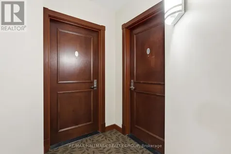 200 Rideau Street Ottawa ON K1N 5Y1