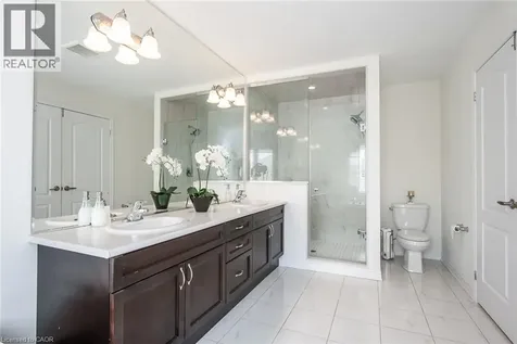 232 Shady Glen Crescent Kitchener ON N2R 1P6