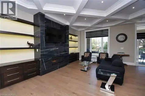 68 Mountain Brow Boulevard Hamilton ON L8T 1A4