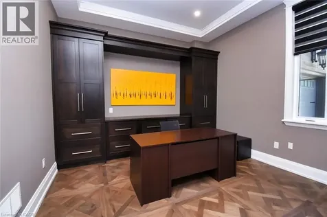 68 Mountain Brow Boulevard Hamilton ON L8T 1A4