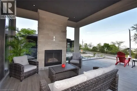 68 Mountain Brow Boulevard Hamilton ON L8T 1A4