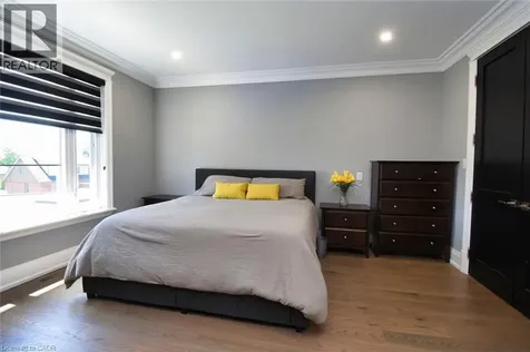 68 Mountain Brow Boulevard Hamilton ON L8T 1A4