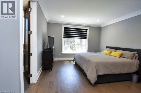68 Mountain Brow Boulevard Hamilton ON L8T 1A4