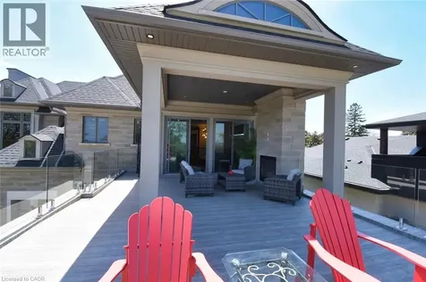 68 Mountain Brow Boulevard Hamilton ON L8T 1A4