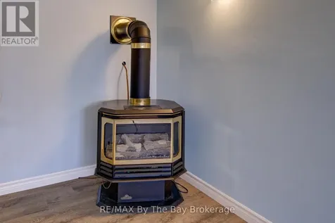 9 Frederick Drive Wasaga Beach ON L9Z 1P9