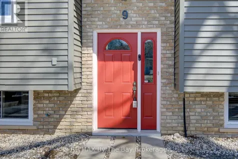 9 Frederick Drive Wasaga Beach ON L9Z 1P9