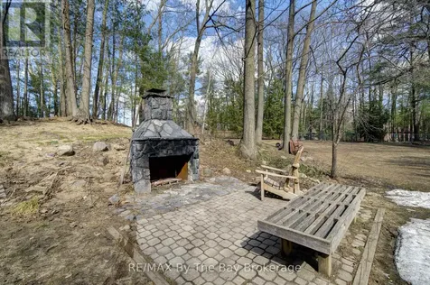 9 Frederick Drive Wasaga Beach ON L9Z 1P9