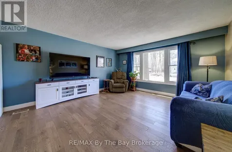 9 Frederick Drive Wasaga Beach ON L9Z 1P9