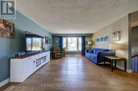 9 Frederick Drive Wasaga Beach ON L9Z 1P9