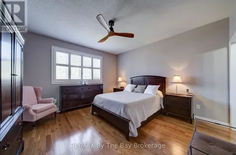 69 White Sands Way Wasaga Beach ON L9Z 0E1