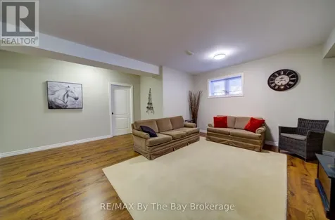 69 White Sands Way Wasaga Beach ON L9Z 0E1