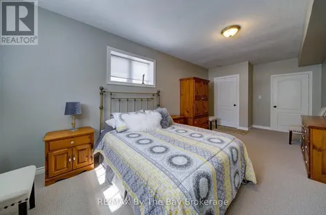 69 White Sands Way Wasaga Beach ON L9Z 0E1