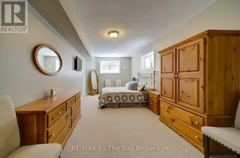 69 White Sands Way Wasaga Beach ON L9Z 0E1