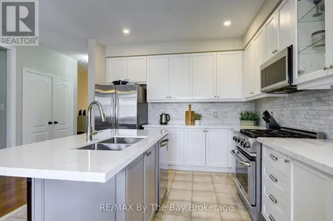 69 White Sands Way Wasaga Beach ON L9Z 0E1