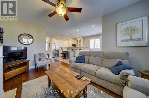 69 White Sands Way Wasaga Beach ON L9Z 0E1