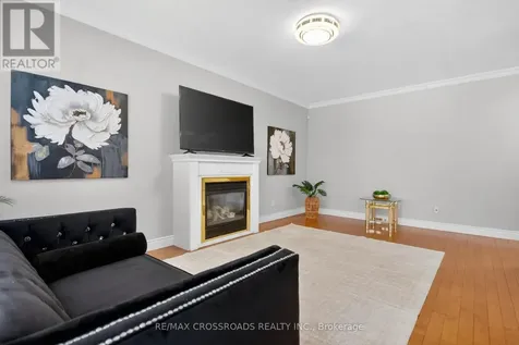 10 Tierney Drive Ottawa ON K2J 4W2