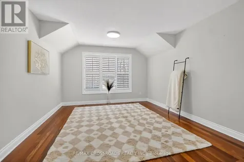10 Tierney Drive Ottawa ON K2J 4W2