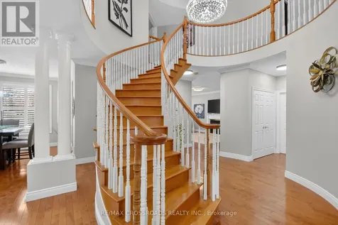 10 Tierney Drive Ottawa ON K2J 4W2