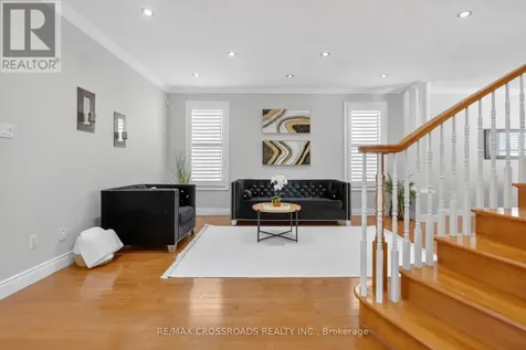 10 Tierney Drive Ottawa ON K2J 4W2