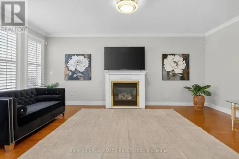 10 Tierney Drive Ottawa ON K2J 4W2