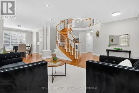 10 Tierney Drive Ottawa ON K2J 4W2