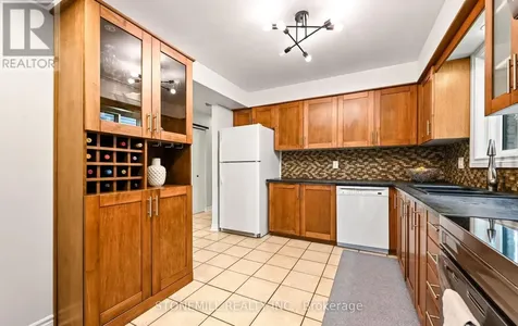 140 Mcmeeken Drive Cambridge ON N3C 4E7