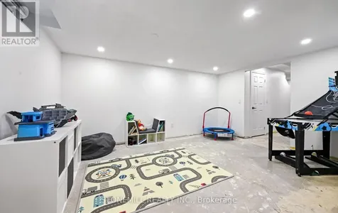 140 Mcmeeken Drive Cambridge ON N3C 4E7
