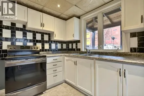 23 Frederick Avenue Hamilton ON L8H 4K1