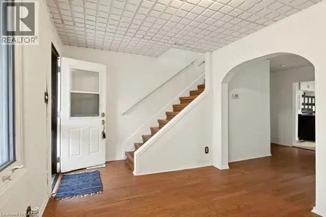23 Frederick Avenue Hamilton ON L8H 4K1