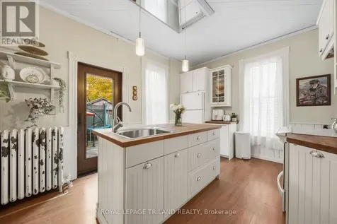 34 Gladstone Avenue St. Thomas ON N5R 2L4