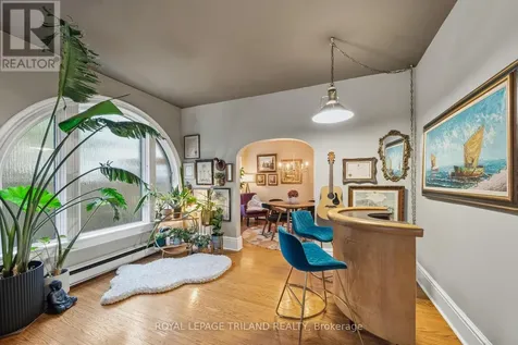 34 Gladstone Avenue St. Thomas ON N5R 2L4