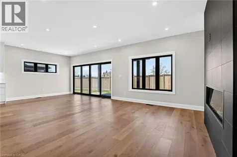 6192 Curlin Crescent Niagara Falls ON L2H 3W6