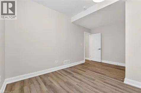 6192 Curlin Crescent Niagara Falls ON L2H 3W6