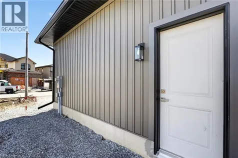 6192 Curlin Crescent Niagara Falls ON L2H 3W6