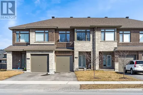740 Miikana Road Ottawa ON K1X 0H6