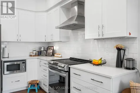 740 Miikana Road Ottawa ON K1X 0H6
