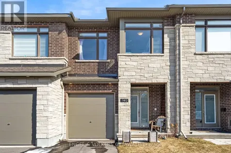 740 Miikana Road Ottawa ON K1X 0H6