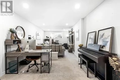 740 Miikana Road Ottawa ON K1X 0H6