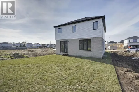 1 Bancroft Road St. Thomas ON N5R 0M1
