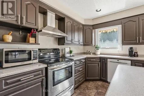 18 Cotswold Court Halton Hills (georgetown) ON L7G 5E5