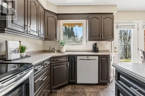 18 Cotswold Court Halton Hills (georgetown) ON L7G 5E5